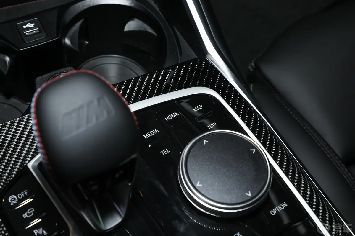 宝马M4M4 双门轿跑车 M xDrive 雷霆版中控