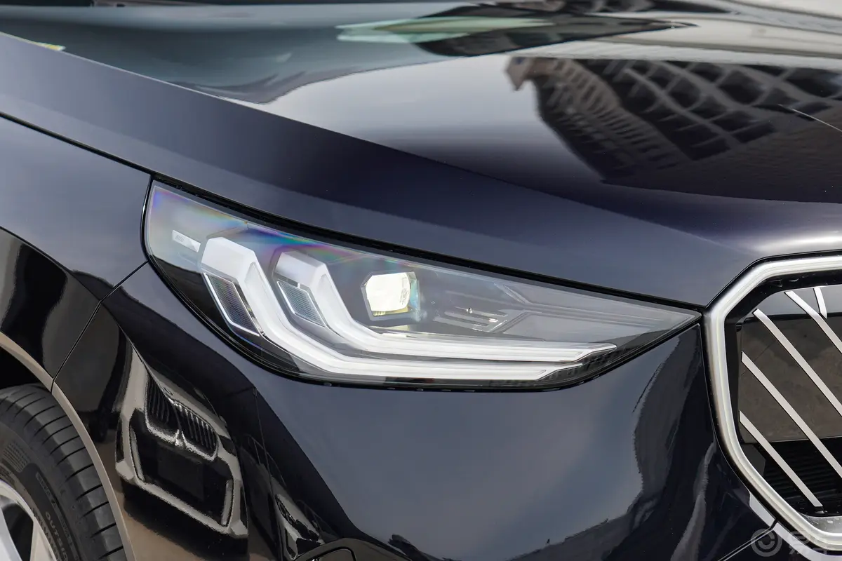 宝马X3xDrive25L 豪华套装外观灯组