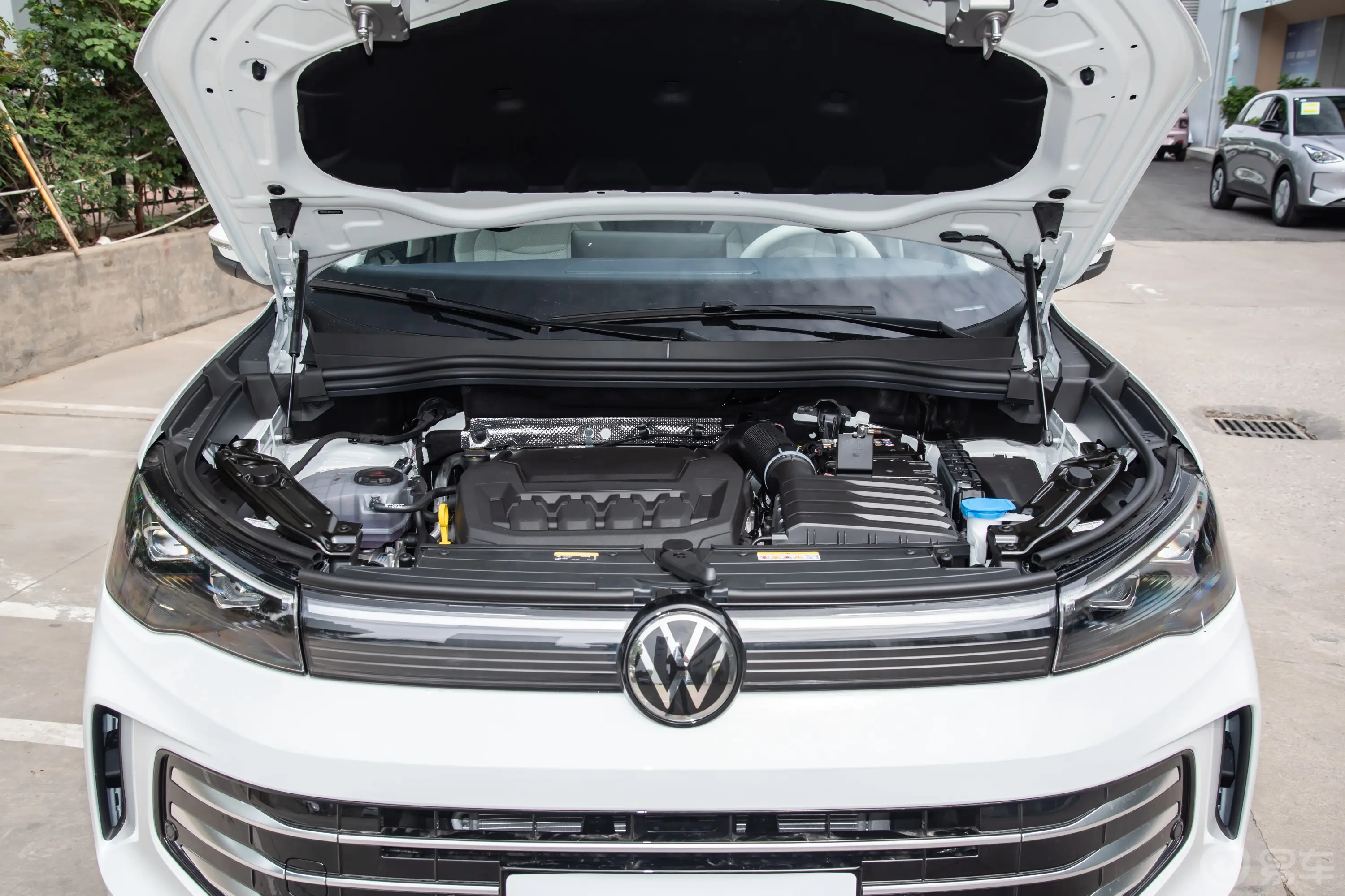 途观LPro 380TSI 两驱智行版前舱整体