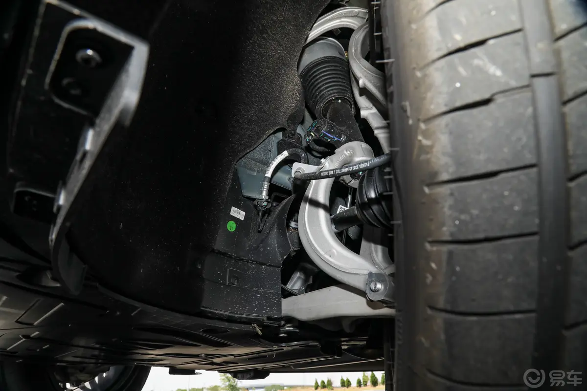 领克9002.0T 268km 探索版左侧前悬架