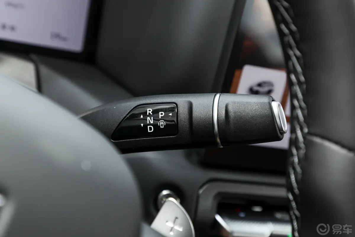坦克300新能源2.0T Hi4-T换挡装置