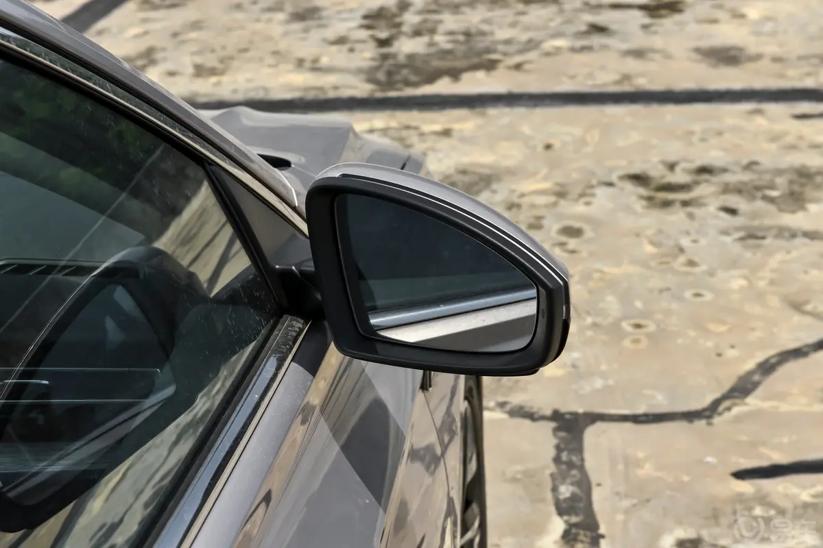 速腾改款2 300TSI 双离合超越版外观细节