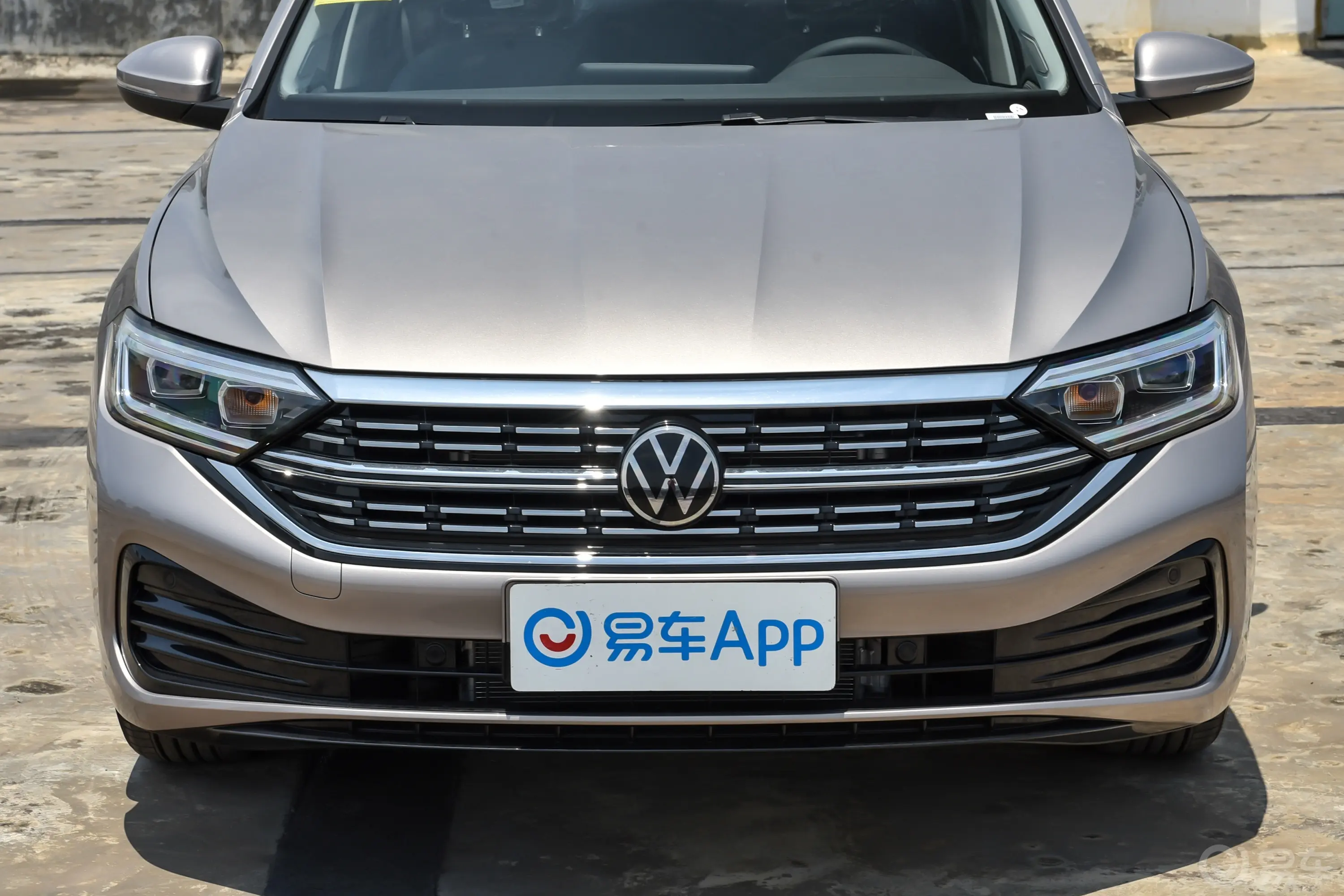 速腾改款2 300TSI 双离合超越版外观细节