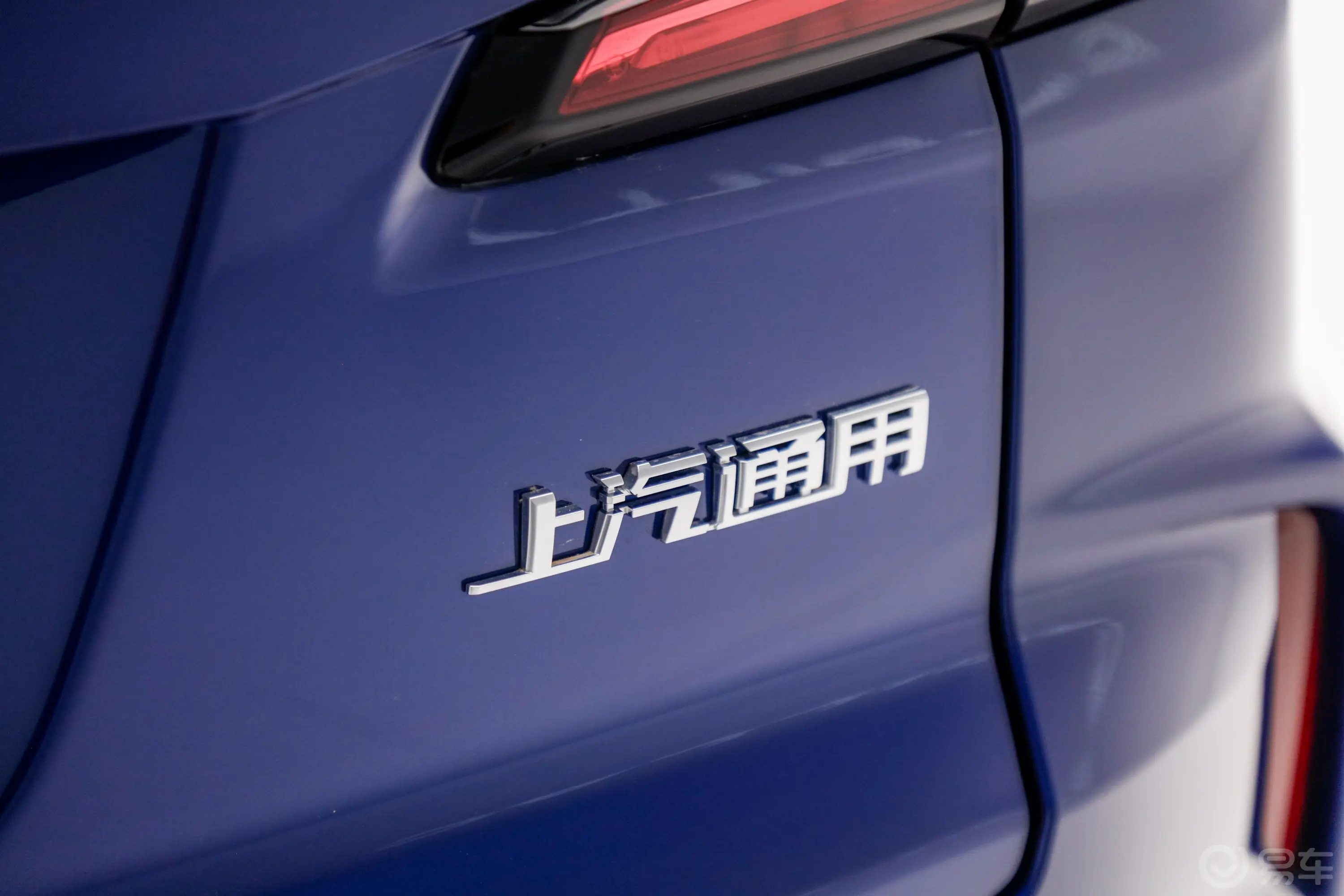 凯迪拉克XT4改款 28T 两驱尊贵型外观细节