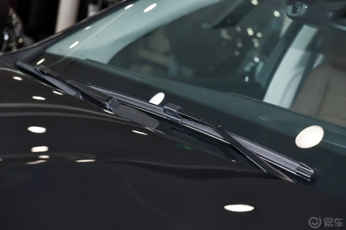 奔驰GLSGLS 450 4MATIC 豪华型雨刷器