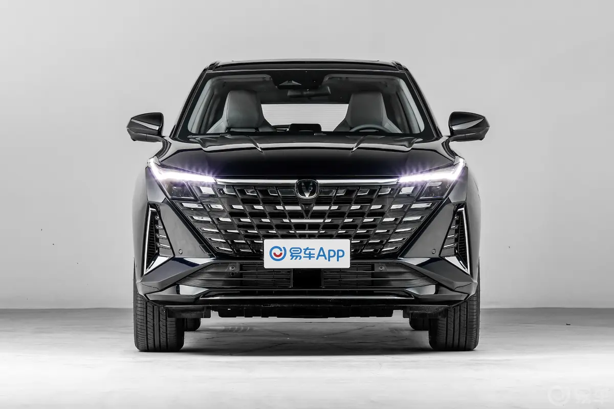长安UNI-Z新能源智慧新蓝鲸 1.5L 125km 超能型正前水平