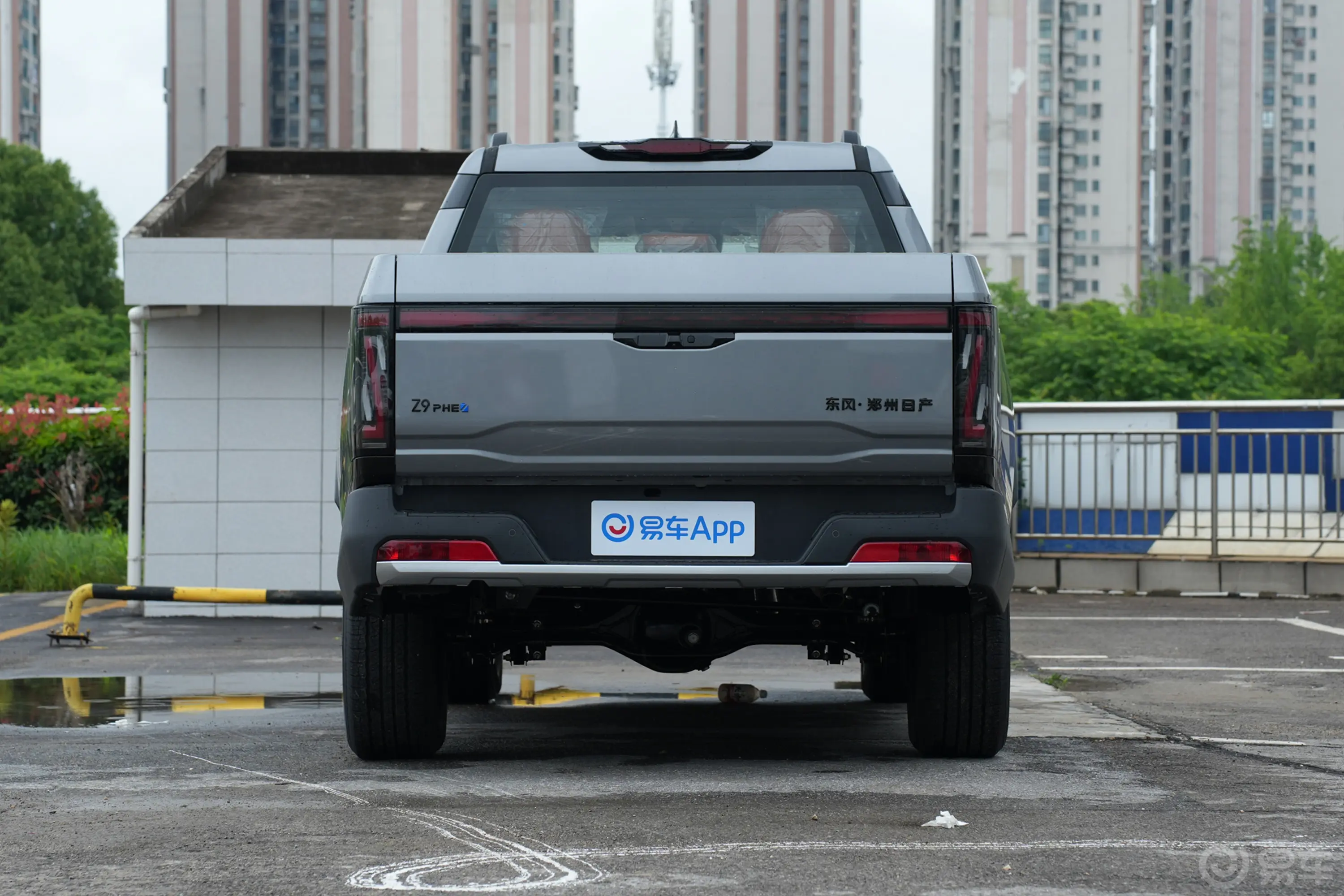 郑州日产Z9 GE PHEV1.5T 135km 四驱尊享版正后水平