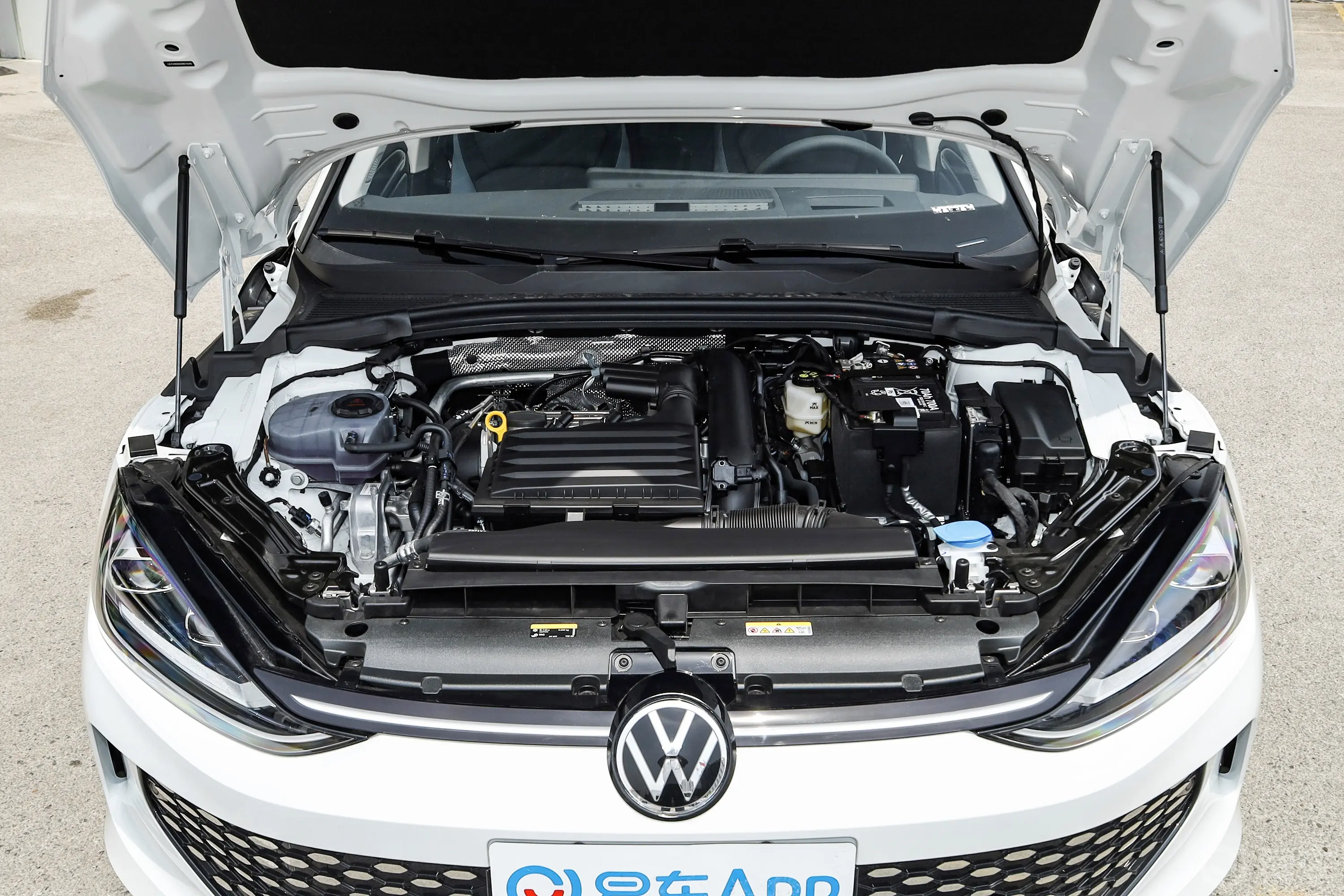 凌渡凌渡L 280TSI 酷辣PLUS版前舱整体