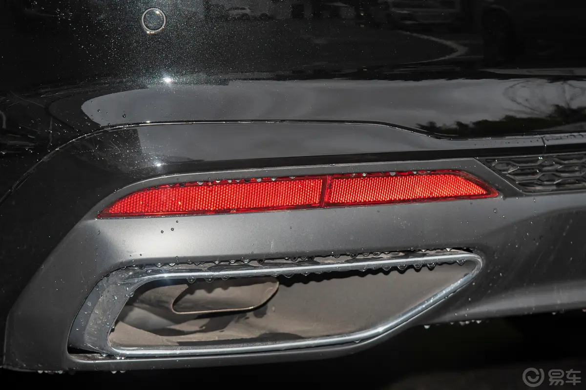 奥迪A4L200万辆悦享版 40 TFSI B&O星夜版外观细节