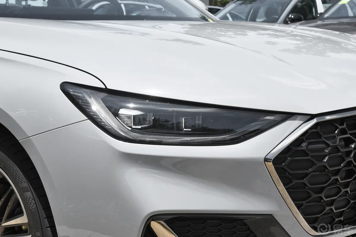艾瑞泽8 PRO2.0T 豪华型外观灯组