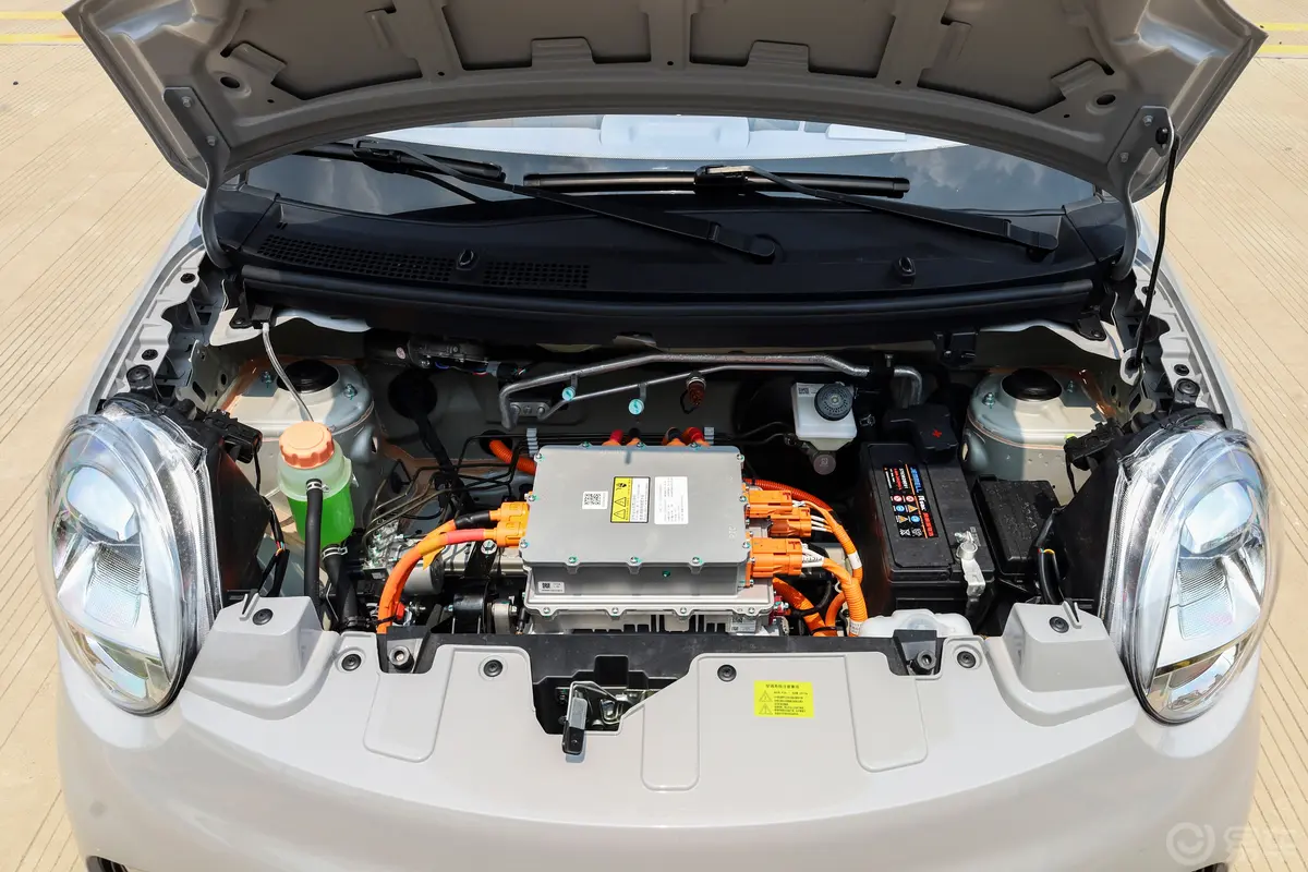 凌宝BOX210km 蜜柚Pro版前舱整体