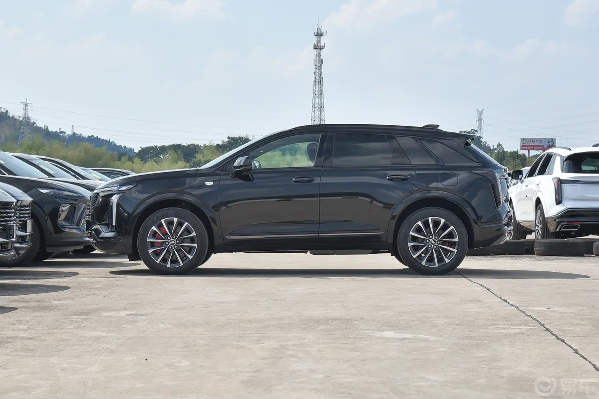凯迪拉克XT52.0T 尊贵型正侧车头向左水平