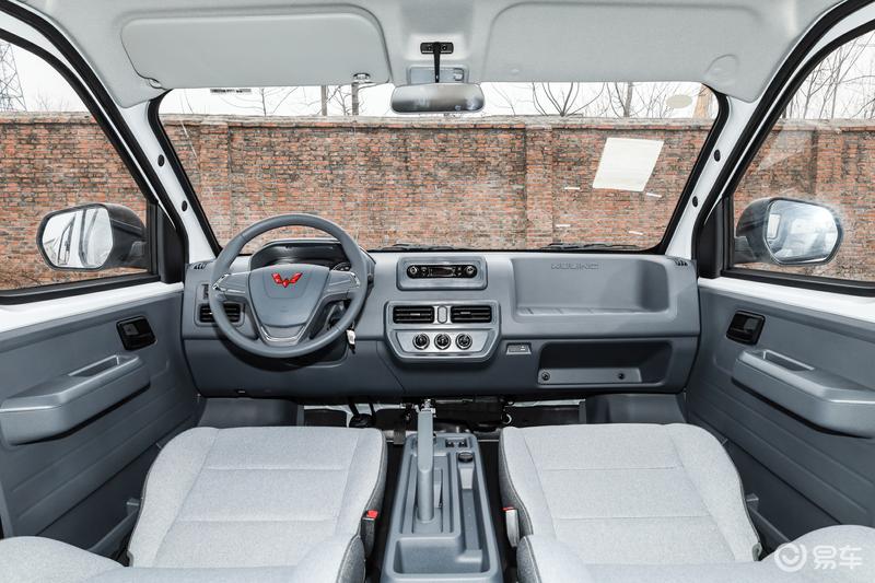 2026款五菱扬光上市 权益一口价6.98万元起