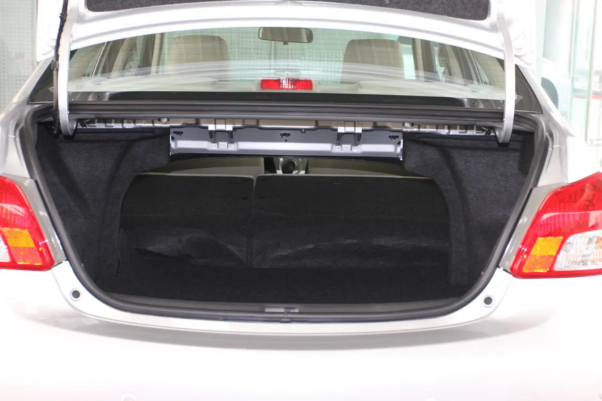 威驰1.3 GL—i 标准版 MT行李箱空间（后排全放倒）