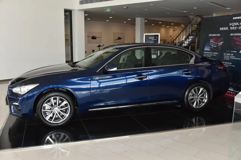 q50l 2018款 2.0t 舒适版 国vi指导价：26.48万元2020-05月车系整体零售销量