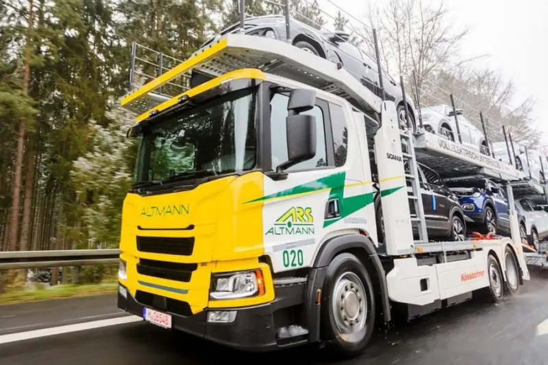 凯斯鲍尔上装 斯堪尼亚推出首款纯电轿运车 那些为了追求环保而购买电动车的车主，有