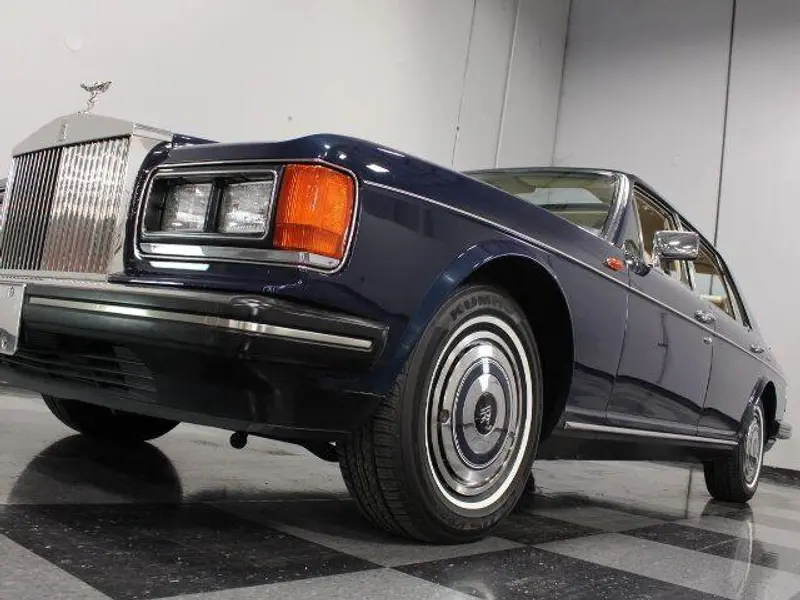 劳斯莱斯银灵和丰田世纪之间该如何选择？