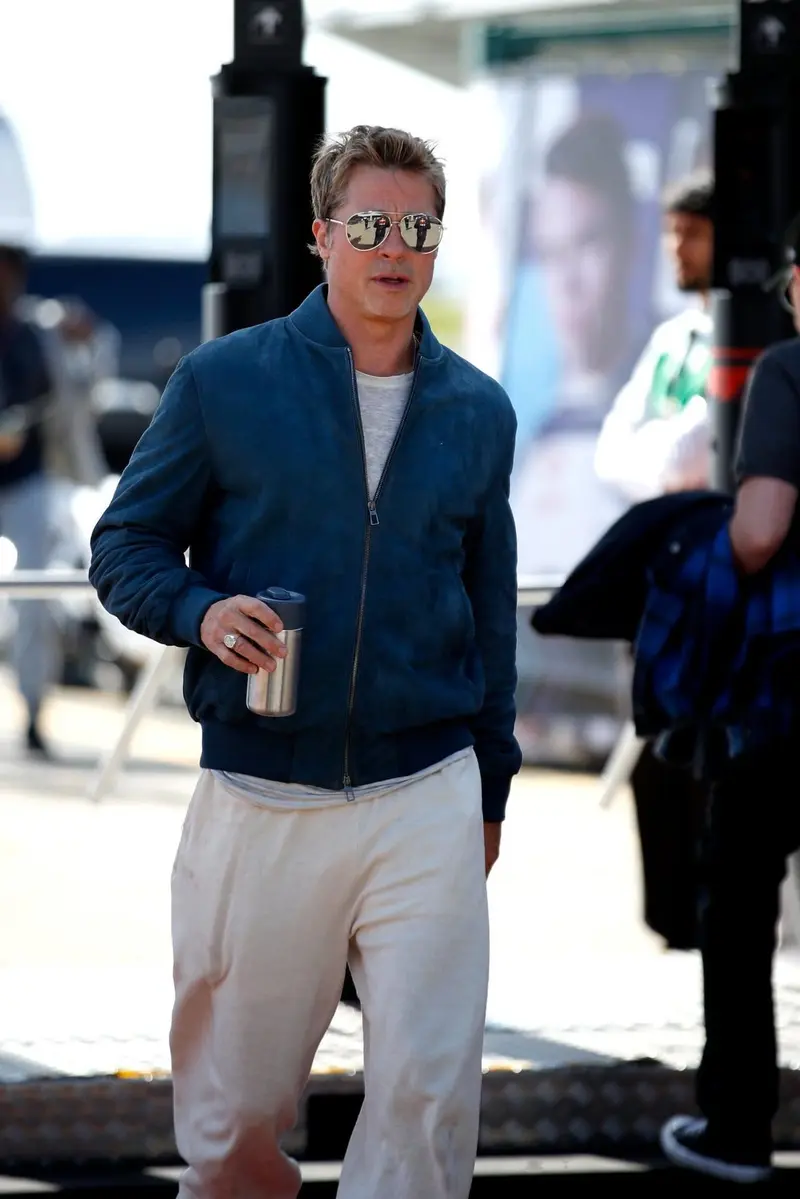 即将上映的 Apple Original Film 中的 APXGP 汽车 Ap