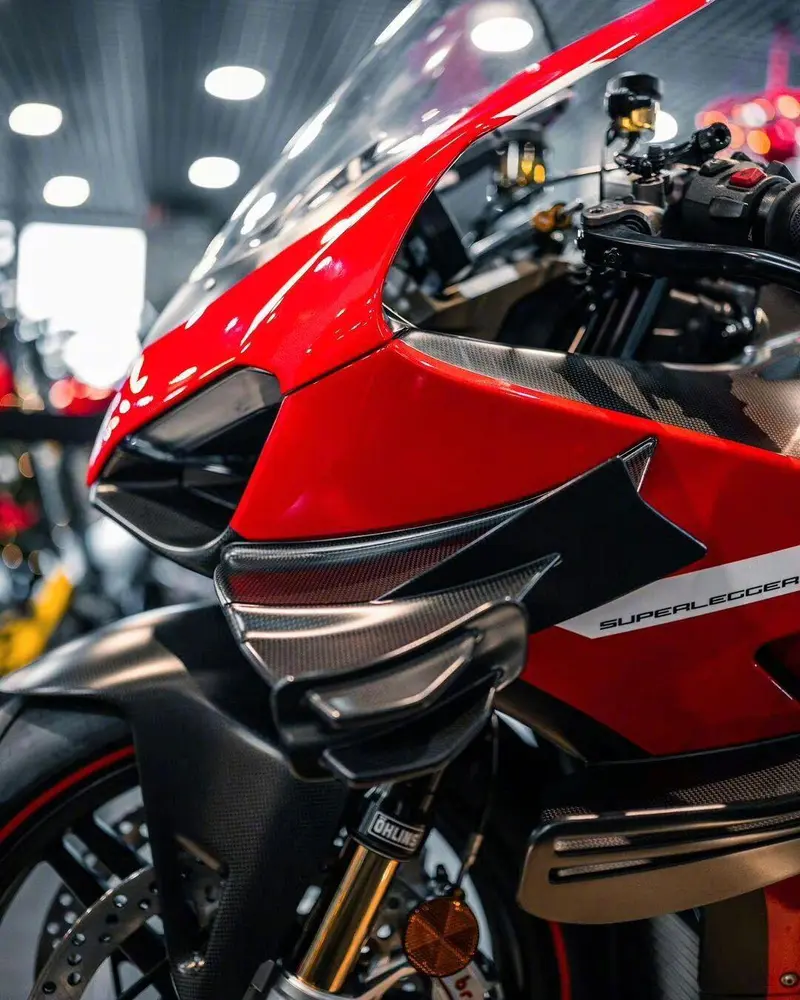 Ducati这款是950吗?