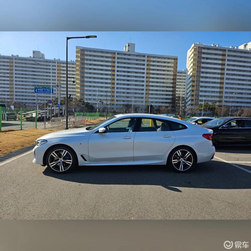当前位置:>易车>社区>宝马6系gt社区>今天来提车的是640igt,她呈现出
