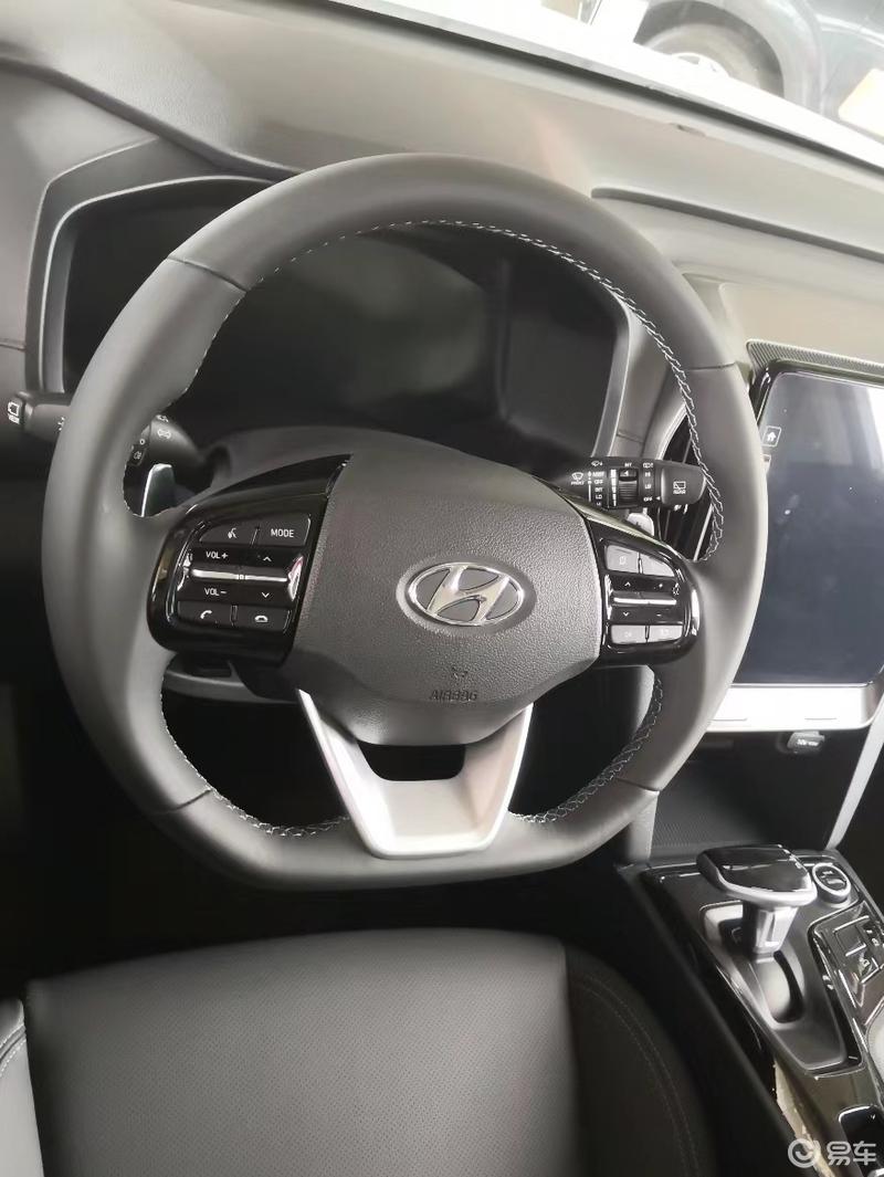 内饰科技感氛围强_现代ix35社区_易车社区