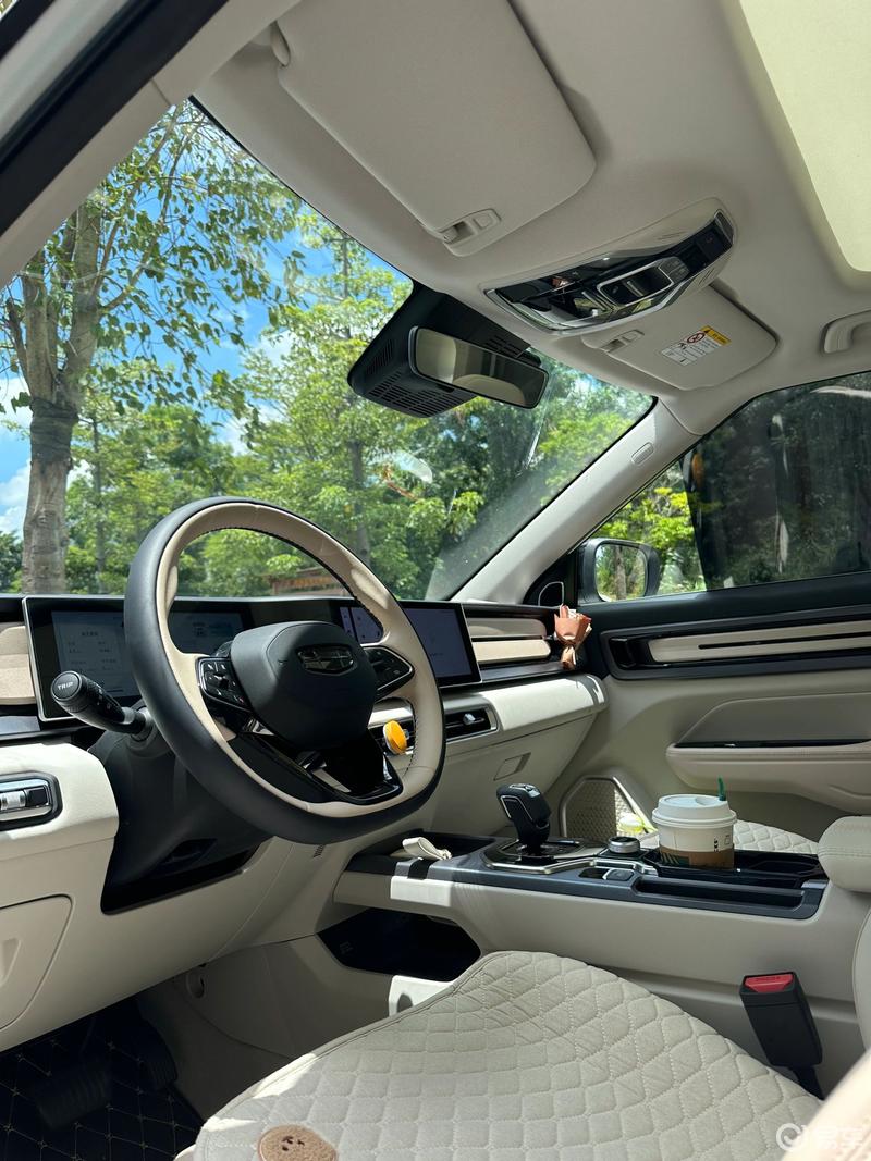 吉利icon04外观年轻且个性