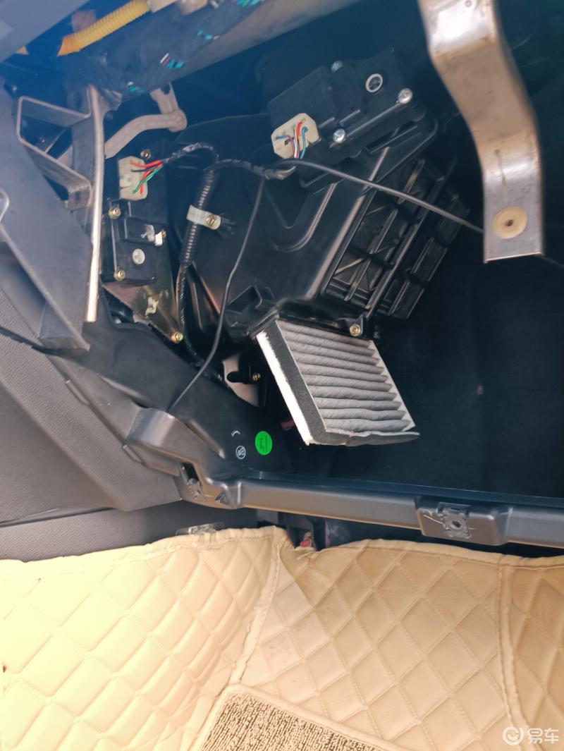 简简单单自己动手换cs35空气,空调滤芯