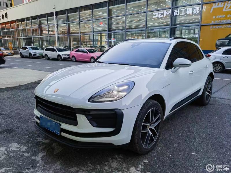 白外红内保时捷 macan 2022款