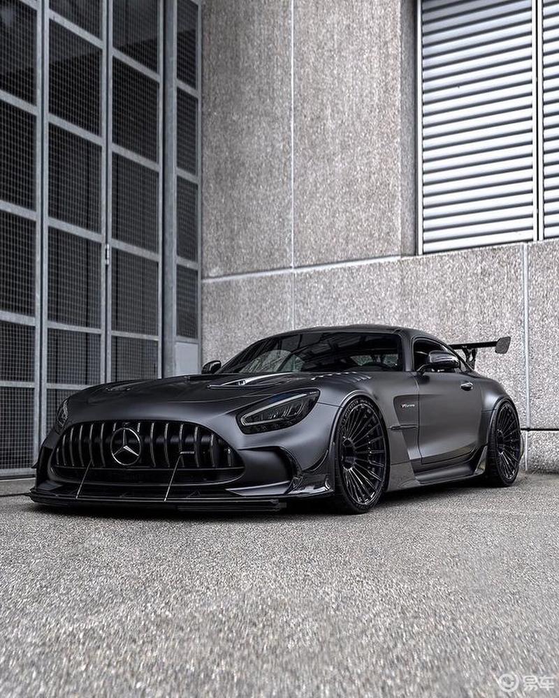 gt black series ///a