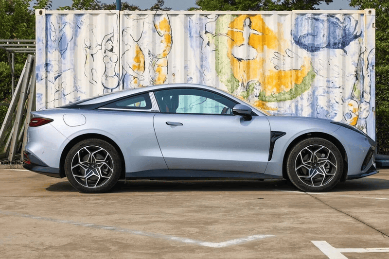 20万就能拥有的梦想跑车,3.7秒破百!