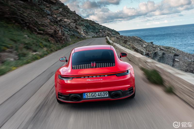 每日超跑-保时捷911carrera4s