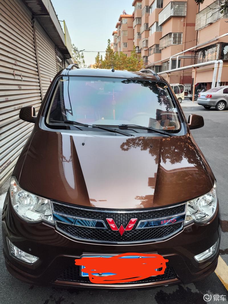 18年6月五菱宏光s,1,5排量,原版原