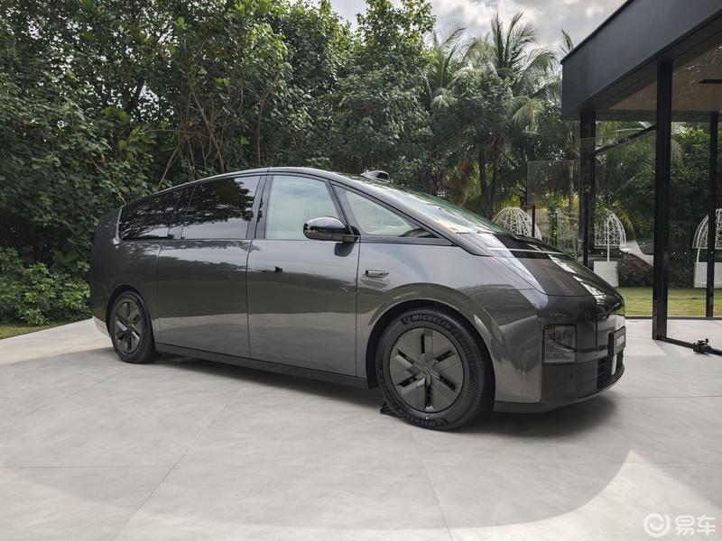 理想mega全颜色实拍,大象灰特别版珍珠_理想mega社区_易车社区
