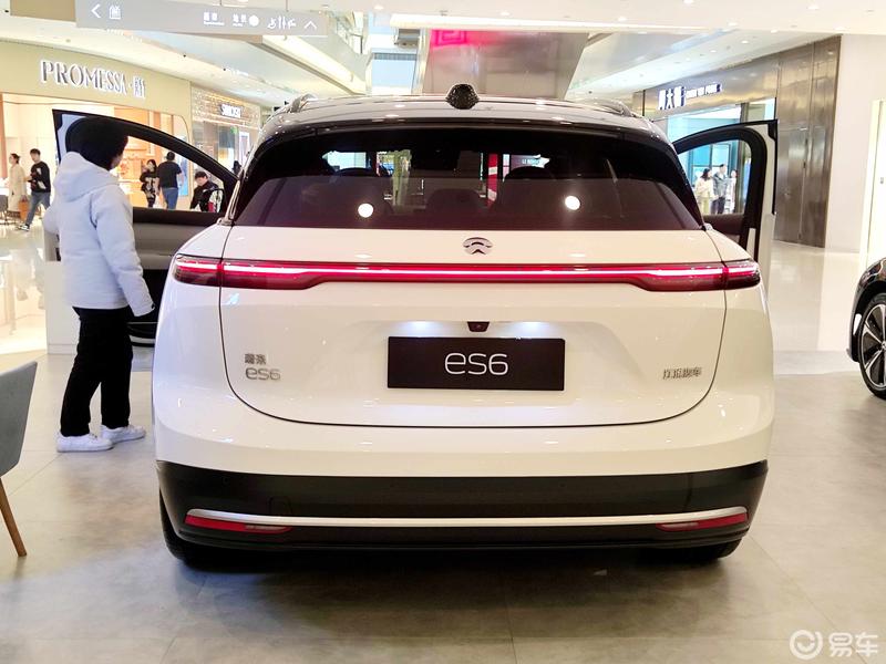 拍蔚来es6