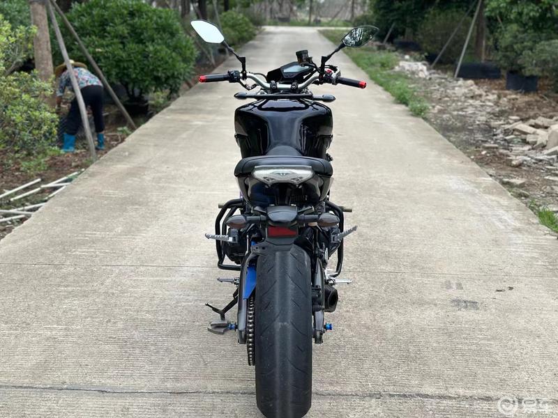 最新到货15年雅马哈mt09