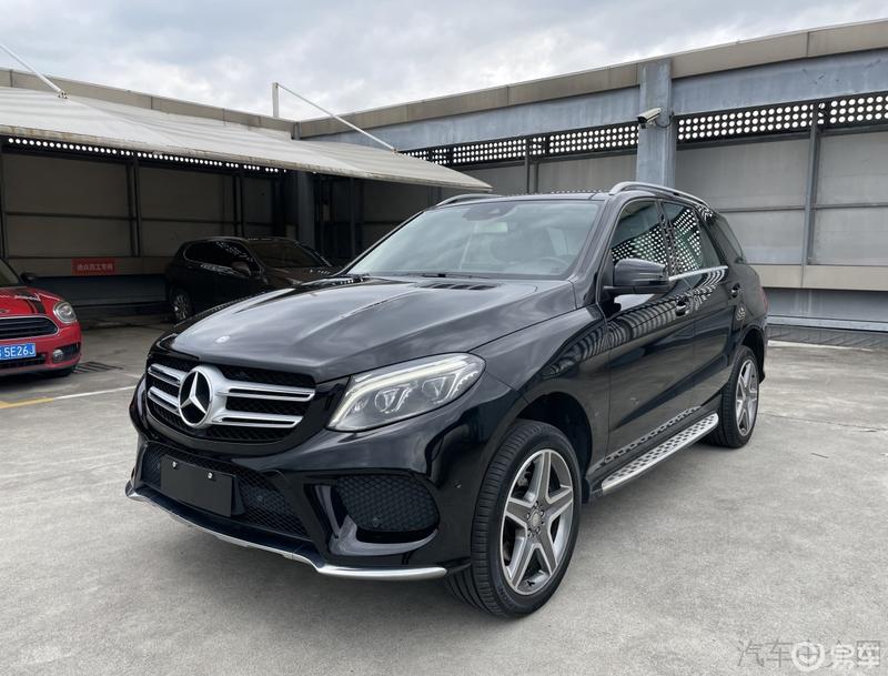 16年上牌奔驰gle400一手车卖25万