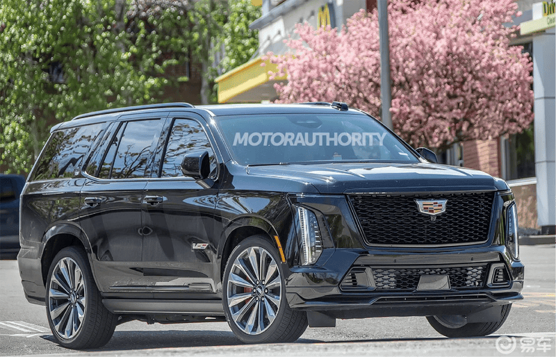 日前,外媒曝光了一组凯迪拉克新款凯雷德e