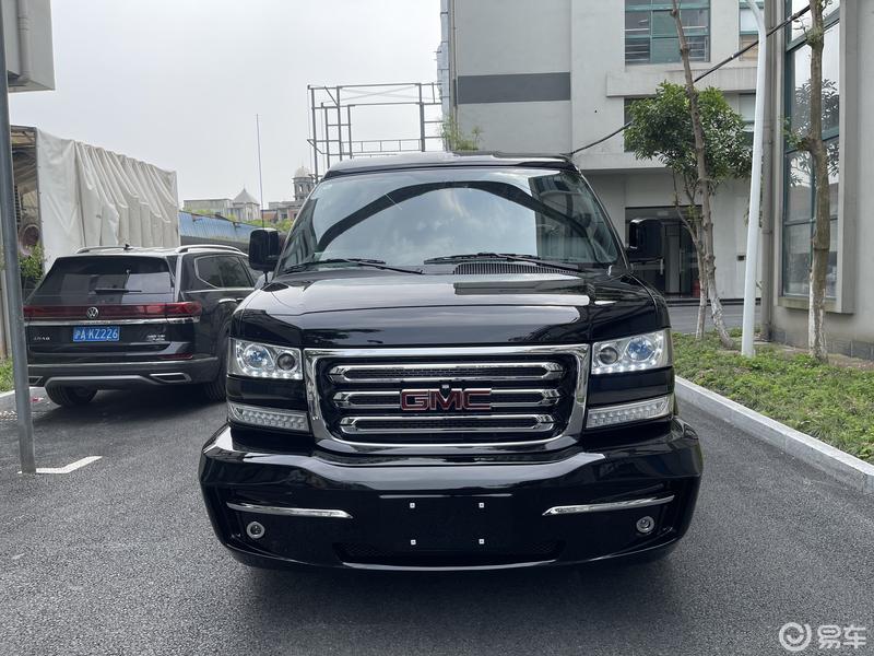 这台gmc的一个车子,这台呢是平顶的,长