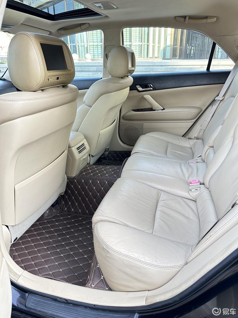 到店深圳一手09年9月丰田锐志2.5s