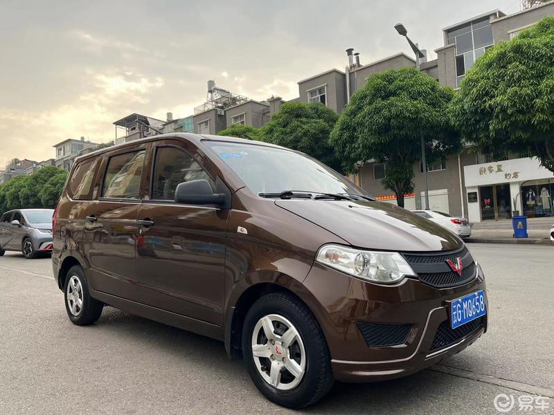 新到2015年12月本地一手五菱宏光s