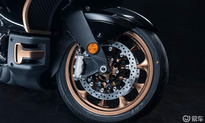 突突突突~长城v8大摩托亮相,灵魂旅行车