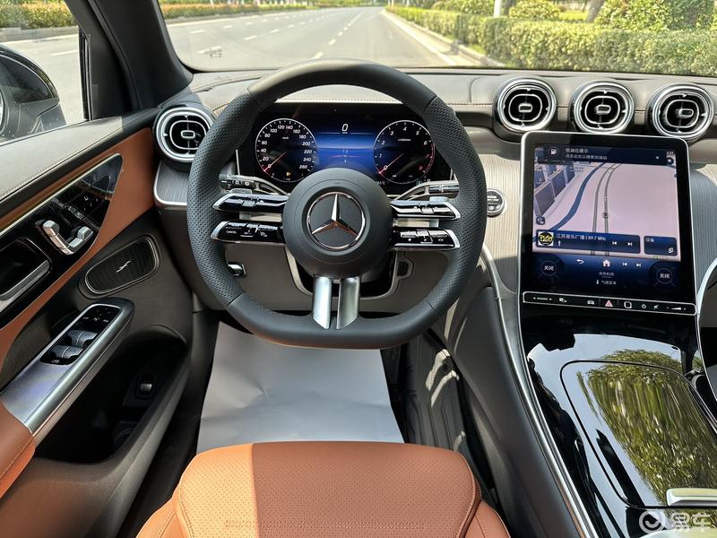 奔驰glc级2024款glc 260 l