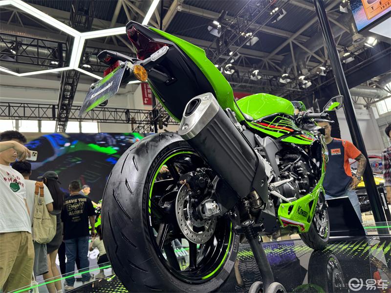 >易车>社区>综合社区>2024款川崎zx-6r这款车型以其独特>800_600