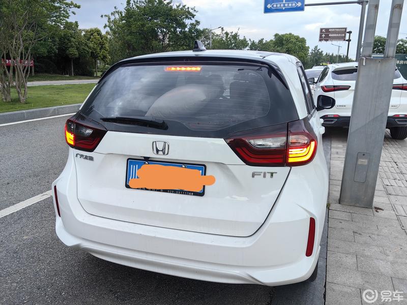 出售自用21年10月购入丰田飞度,潮享版