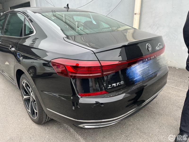 大众星空前脸的帕萨特来了