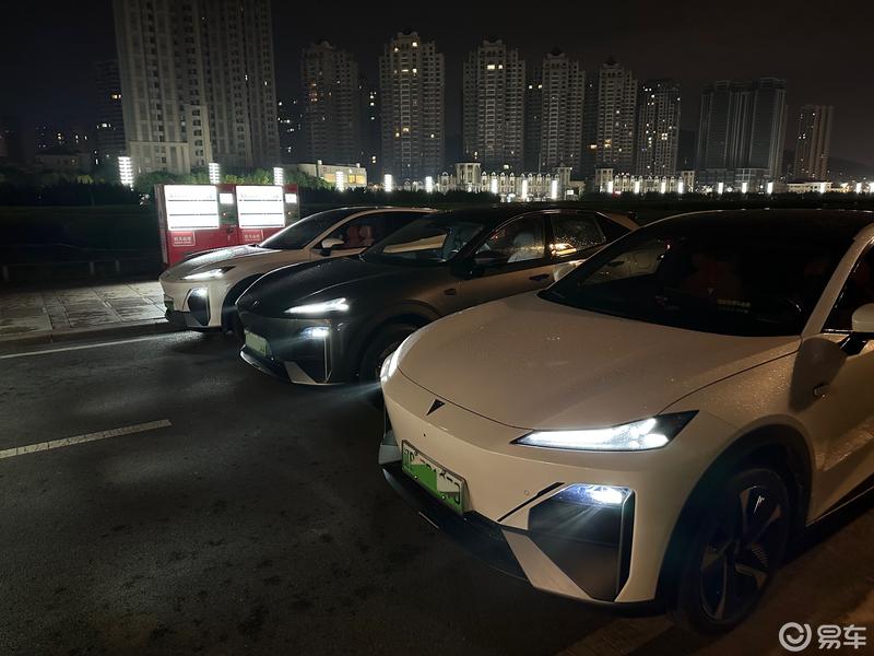 夜探大连星海广场:与深蓝共享快乐