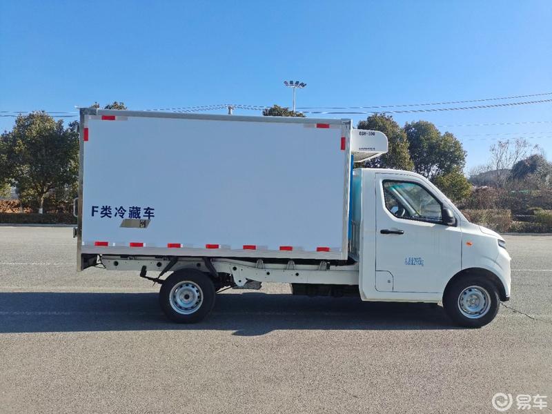 吉利 f1e纯电动冷藏车(小微卡)