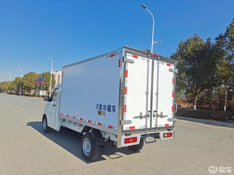 吉利 f1e纯电动冷藏车(小微卡)