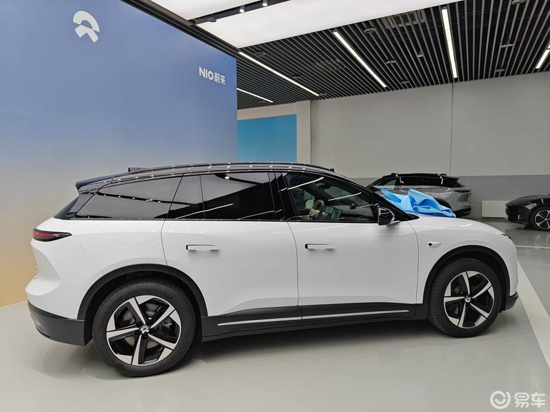 一,初见蔚来es6云白颜值爆表:蔚来