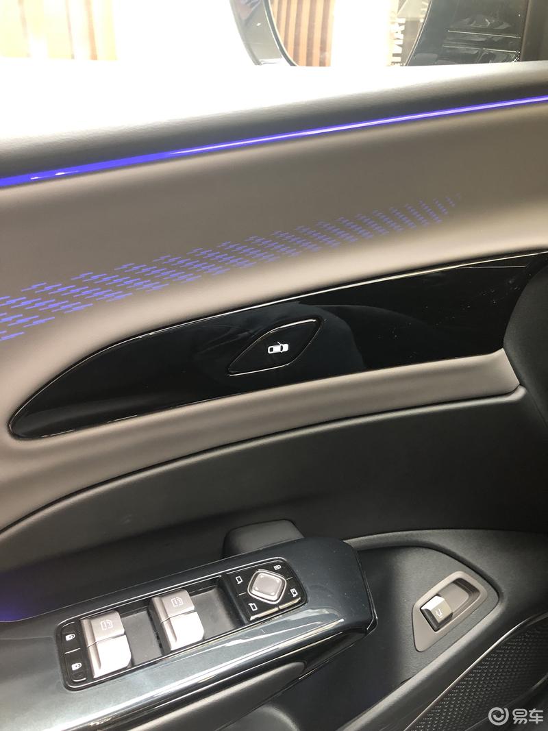 氛围灯还是很有必要的配置